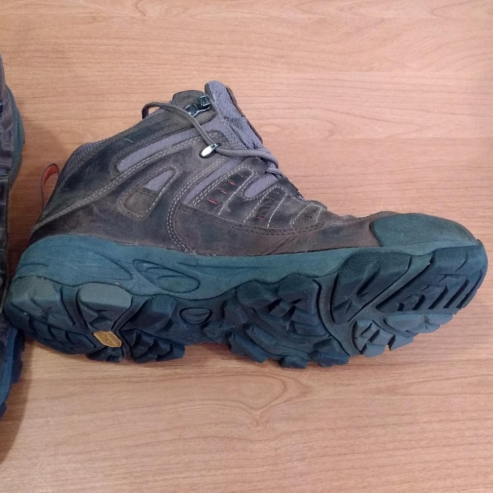 Vasque Scree 2.0 mid ultra dry hiking boots, mens